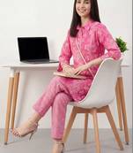 women floral printed regular cotton kurta with trousers
