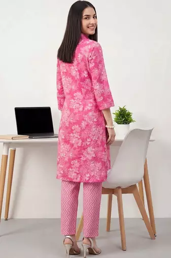 women floral printed regular cotton kurta with trousers