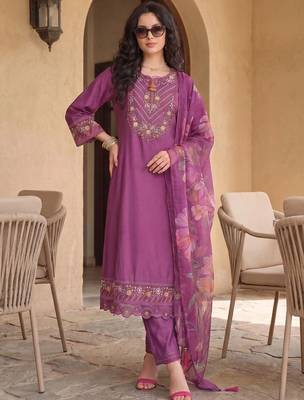 women ethnic motifs embroidered regular thread work kurta with trousers & with dupatta 1