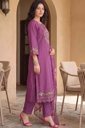 women ethnic motifs embroidered regular thread work kurta with trousers & with dupatta