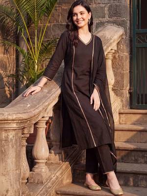 women regular cotton kurta with trousers & with dupatta 6
