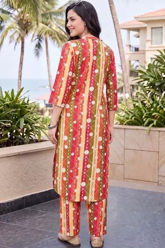women printed regular cotton kurta with palazzos