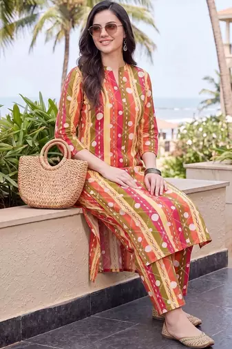 women printed regular cotton kurta with palazzos