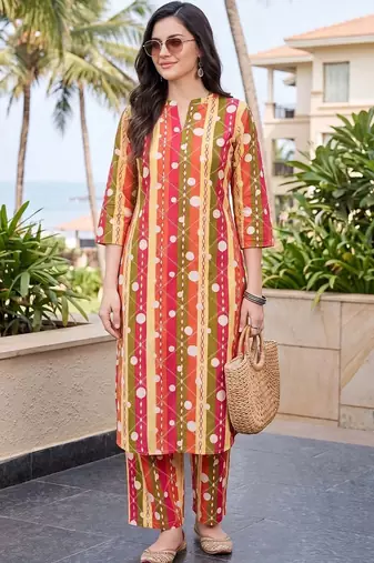 women printed regular cotton kurta with palazzos