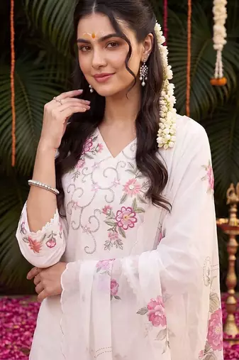 women floral embroidered regular thread work kurta with trousers & with dupatta
