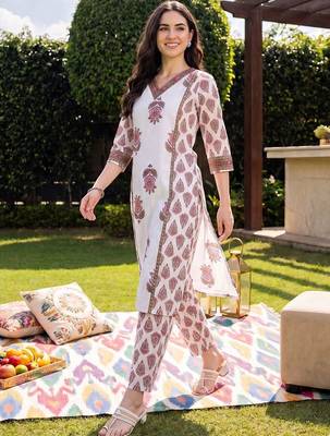 women ethnic motifs printed regular cotton kurta with trousers 4