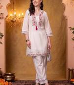 women floral embroidered regular thread work kurta with trousers
