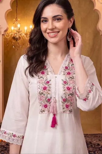 women floral embroidered regular thread work kurta with trousers