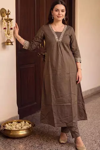 women ethnic motifs embroidered regular thread work kurta with trousers