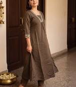 women ethnic motifs embroidered regular thread work kurta with trousers