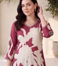 women floral printed regular kurta with patiala