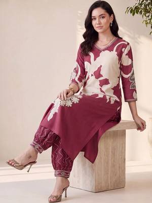 women floral printed regular kurta with patiala 1