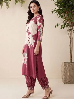 women floral printed regular kurta with patiala 5