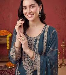 women ethnic motifs embroidered regular thread work kurta with trousers & with dupatta