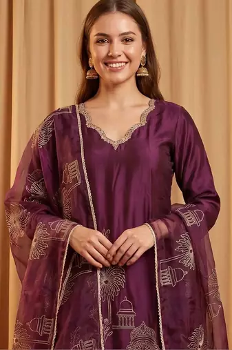 women ethnic motifs embroidered regular kurta with trousers & with dupatta