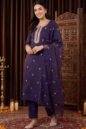 women ethnic motifs embroidered regular thread work kurta with trousers & with dupatta