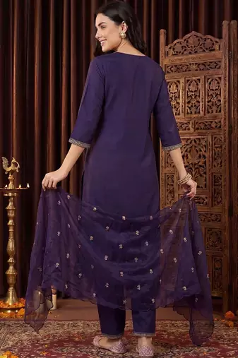 women ethnic motifs embroidered regular thread work kurta with trousers & with dupatta