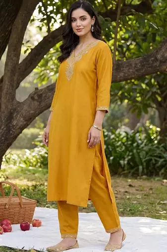 women ethnic motifs embroidered regular thread work kurta with trousers