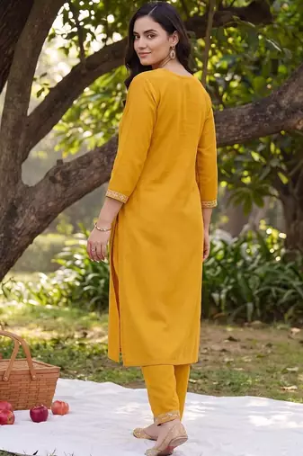 women ethnic motifs embroidered regular thread work kurta with trousers