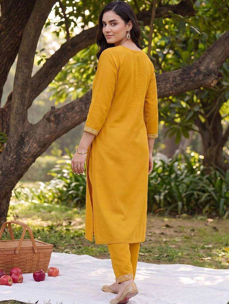 women ethnic motifs embroidered regular thread work kurta with trousers