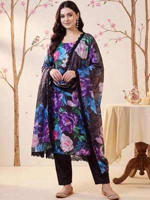 women floral printed regular kurta with trousers & with dupatta 4