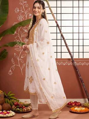 women ethnic motifs embroidered regular thread work kurta with trousers & with dupatta 5