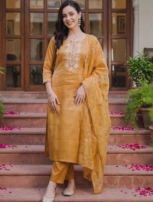 women ethnic motifs embroidered regular thread work liva kurta with trousers & with dupatta 1