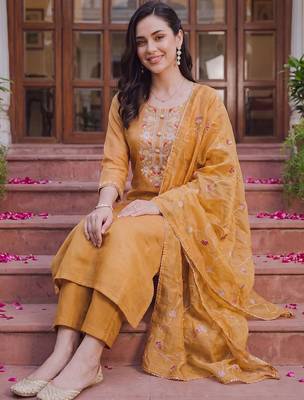 women ethnic motifs embroidered regular thread work liva kurta with trousers & with dupatta 6