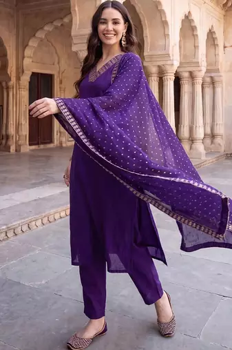 women regular thread work kurta with trousers & with dupatta
