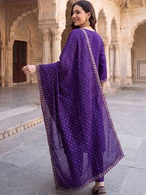 women regular thread work kurta with trousers & with dupatta 5