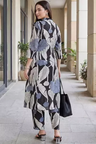 women floral printed regular cotton kurta with trousers