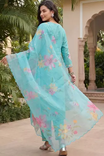 women floral embroidered regular thread work kurta with trousers & with dupatta