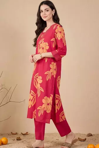 women floral printed regular thread work cotton kurta with trousers