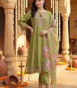 women floral embroidered regular thread work liva kurta with palazzos & with dupatta