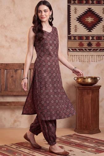 women ethnic motifs printed regular cotton kurta with patiala