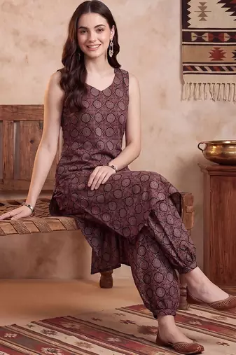 women ethnic motifs printed regular cotton kurta with patiala