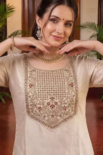 women ethnic motifs embroidered regular kurta with trousers & with dupatta