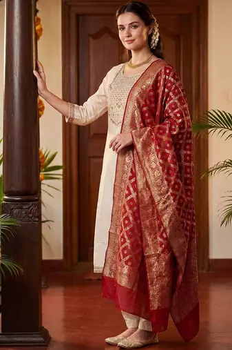 women ethnic motifs embroidered regular kurta with trousers & with dupatta