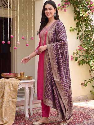 women ethnic motifs embroidered regular thread work kurta with trousers & with dupatta 4