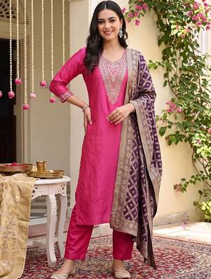 women ethnic motifs embroidered regular thread work kurta with trousers & with dupatta 5