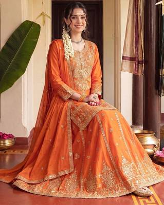 women ethnic motifs embroidered regular kurta with sharara & with dupatta 1