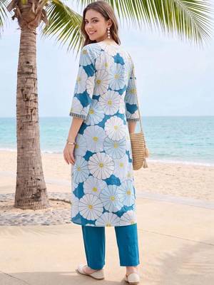 women floral printed regular cotton kurta with trousers 4