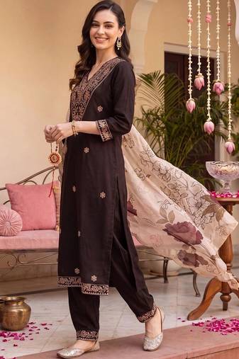 women ethnic motifs embroidered regular thread work kurta with trousers & with dupatta