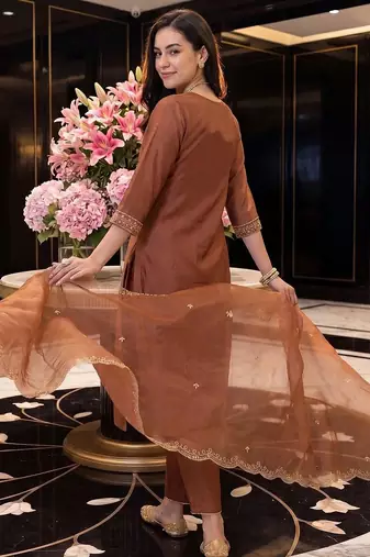women ethnic motifs embroidered regular thread work liva kurta with trousers & with dupatta