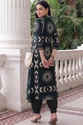 women ethnic motifs printed regular kurta with harem pants