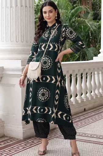women ethnic motifs printed regular kurta with harem pants