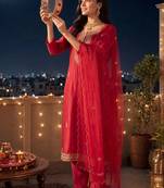 women ethnic motifs embroidered regular thread work kurta with trousers & with dupatta