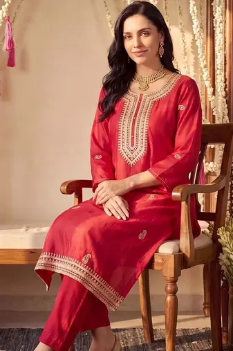women ethnic motifs embroidered regular thread work kurta with trousers & with dupatta