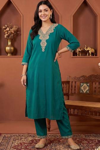 women ethnic motifs embroidered regular thread work kurta with trousers