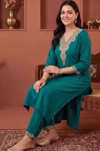 women ethnic motifs embroidered regular thread work kurta with trousers